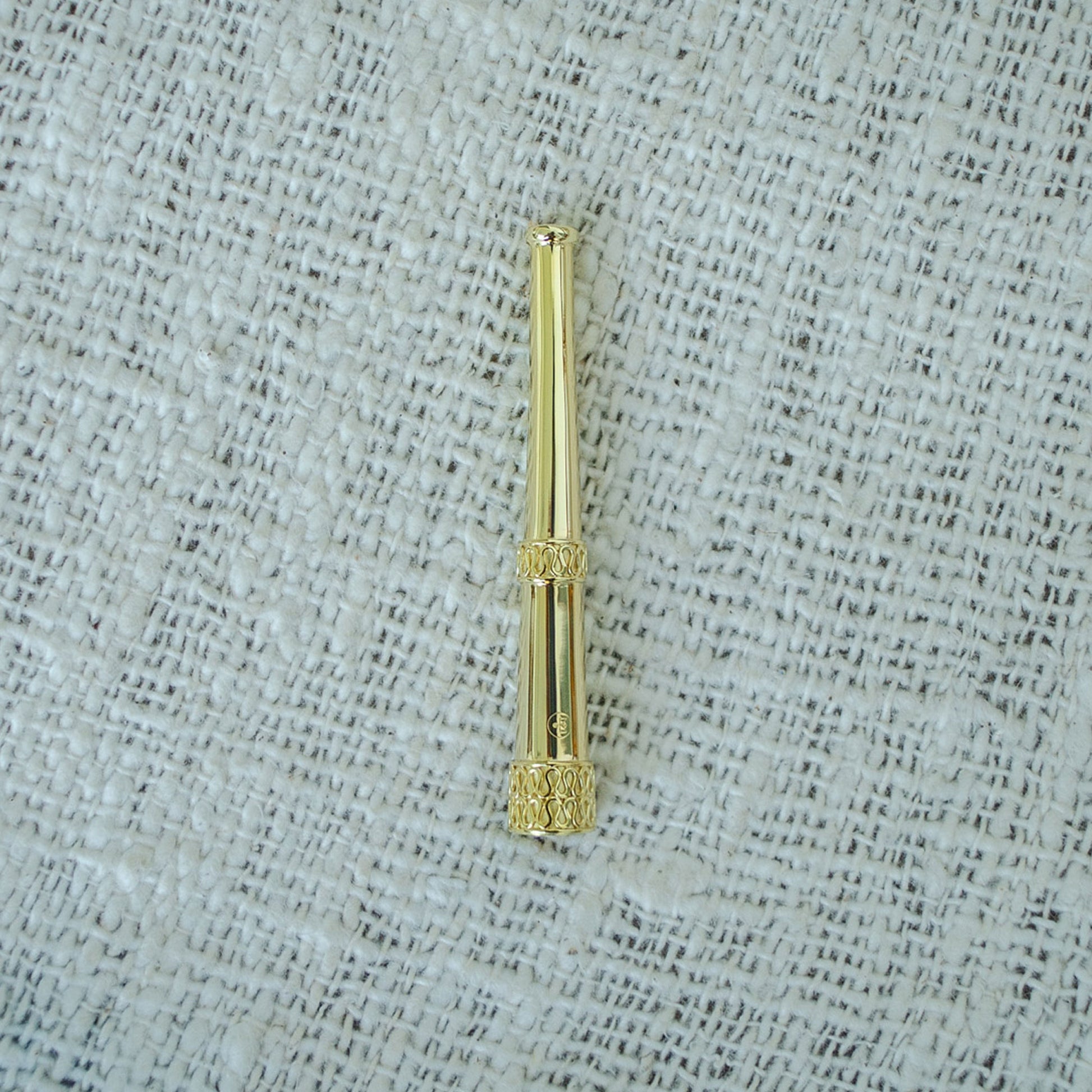 Root Smoke Holder (Stock)